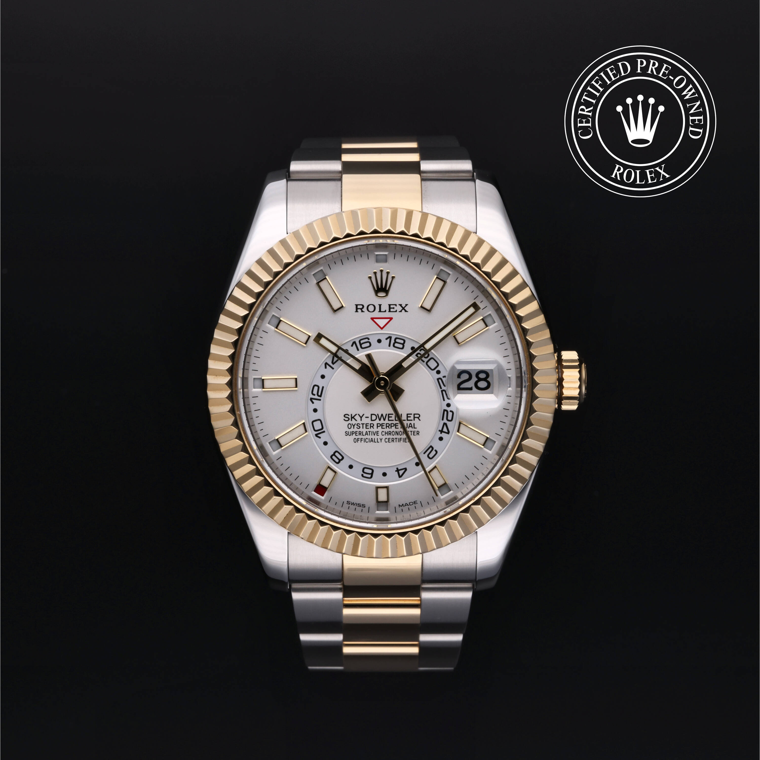 Rolex Certified Pre-Owned Oyster Perpetual Sky-Dweller in Rolesor 18 Karat Gelb, 42 mm, mit Tiefweiß