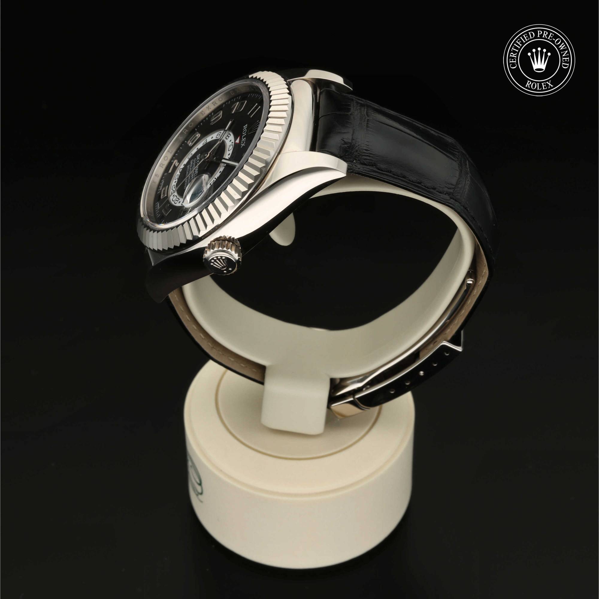 Rolex Certified Pre-Owned Oyster Perpetual Sky-Dweller in 18 Karat Weißgold, 42 mm, mit Schwarz mit arabischen Ziffern – Ansicht 10
